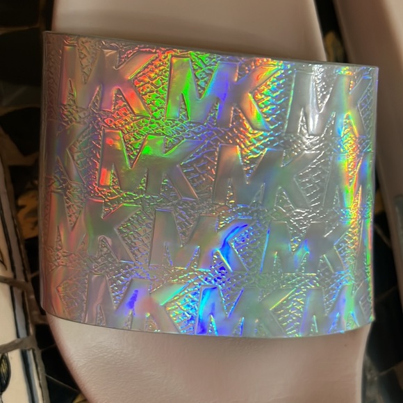 Michael Kors Gilmore Slides size 8M - Picture 5 of 8